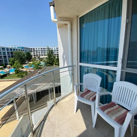 у моря в Atlantis Resort&spa * Luka