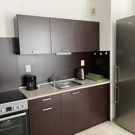 у моря в Atlantis Resort&spa Apartment Luka