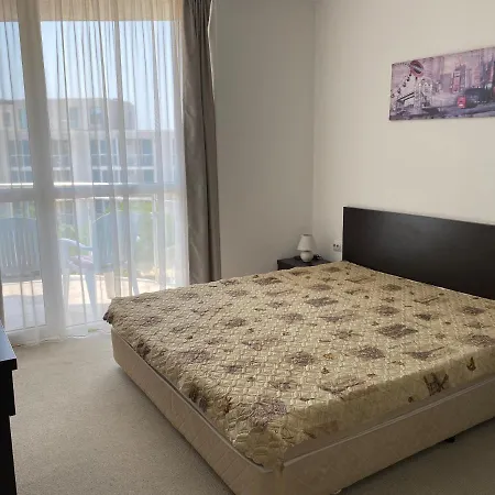 у моря в Atlantis Resort&spa Apartment *